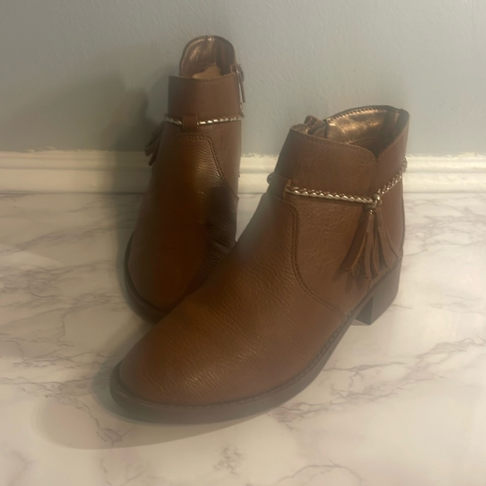 COPY - Oshkosh Brown Boots size 1Y